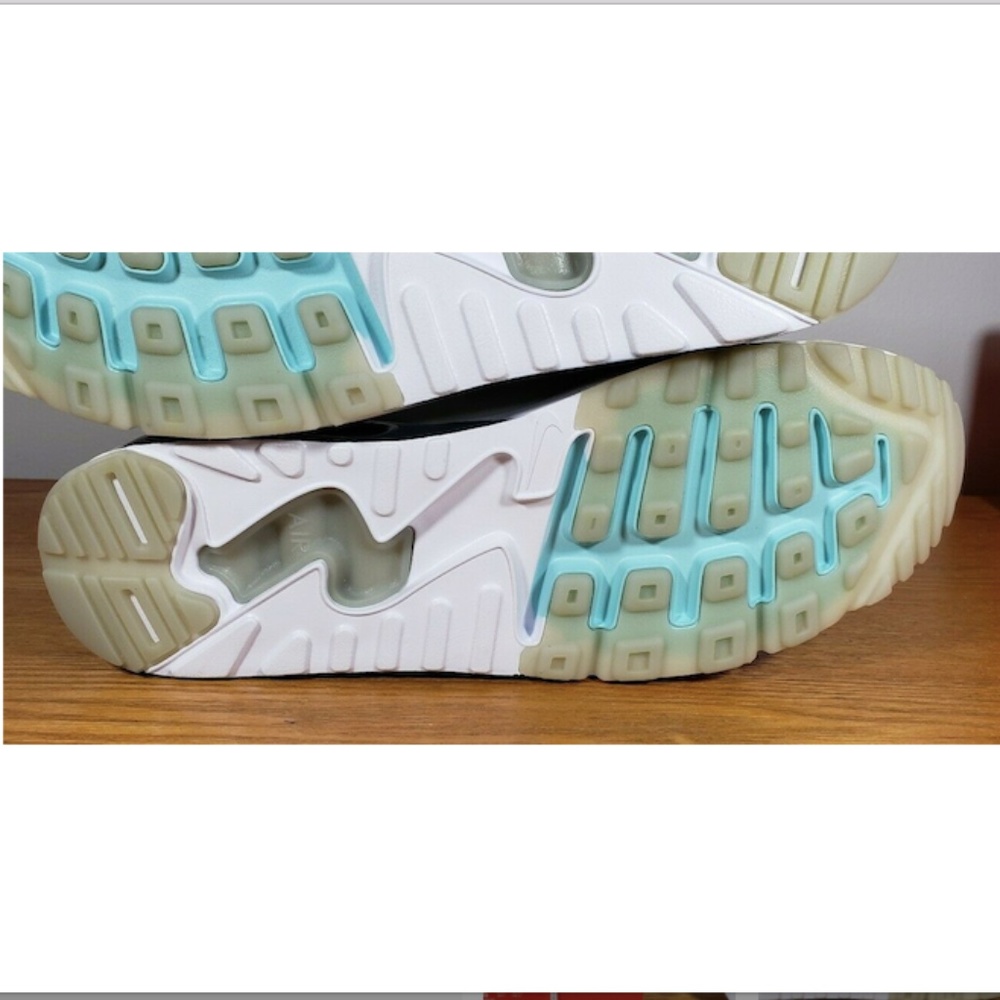 Nike Air Max 90 Ultra 2.0 Flyknit (Size 9) - Picture 8 of 8